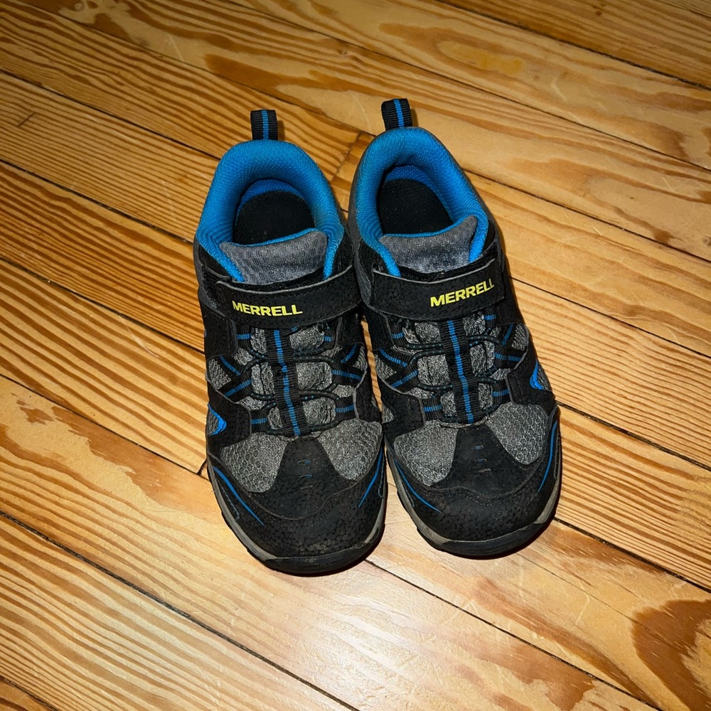 Merrell Hiking Shoe Size 1